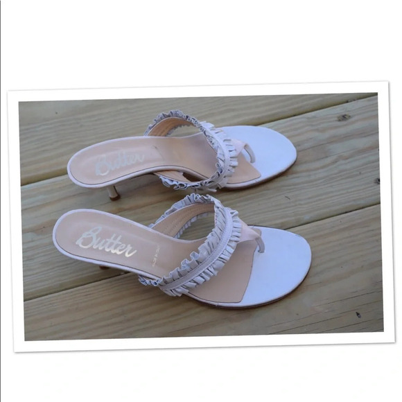 NWOT Butter heeled sandals - Picture 4 of 8